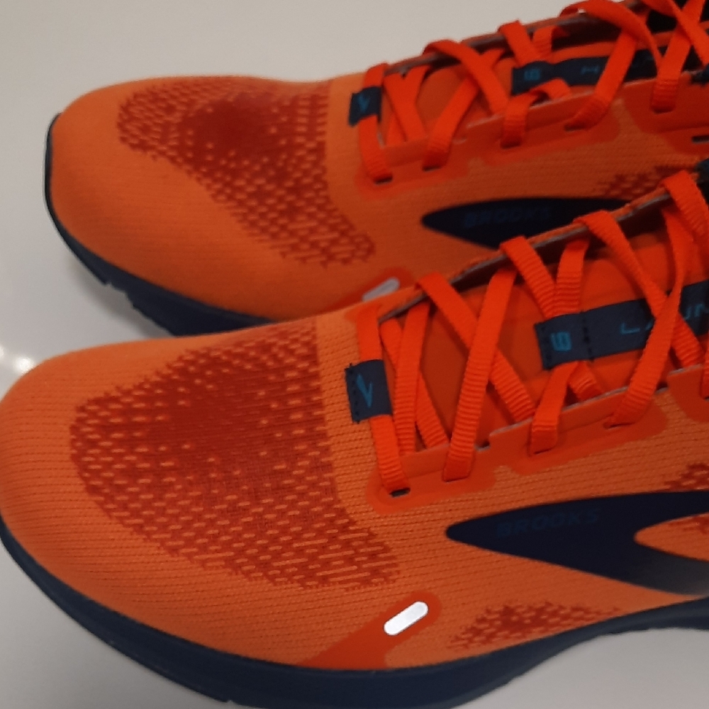 Brooks Men's Athletic Shoes in Orange and Navy 11.5 LAUNCH - Picture 2 of 16